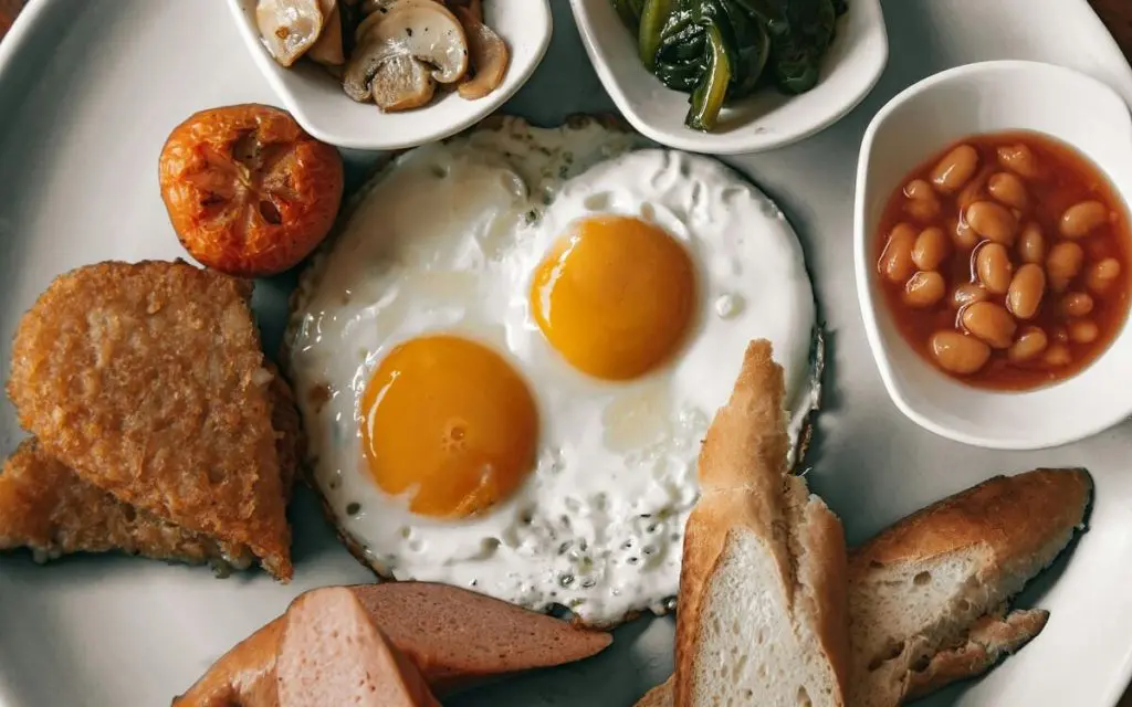 Englisches Frühstück vs. continental breakfast